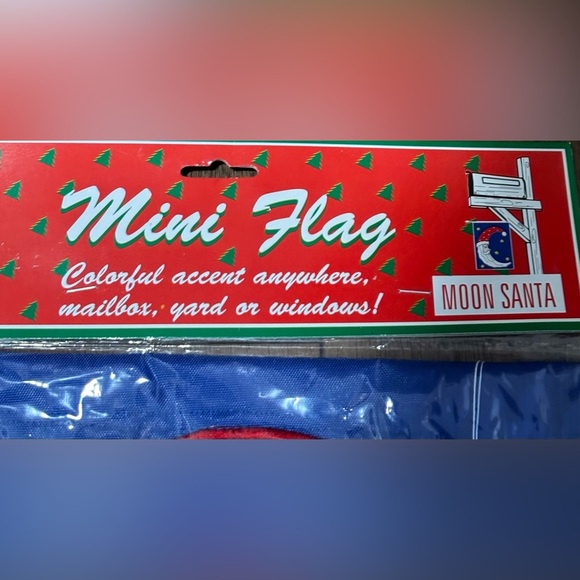 FLAG (MOON SANTA) - Picture 3 of 4
